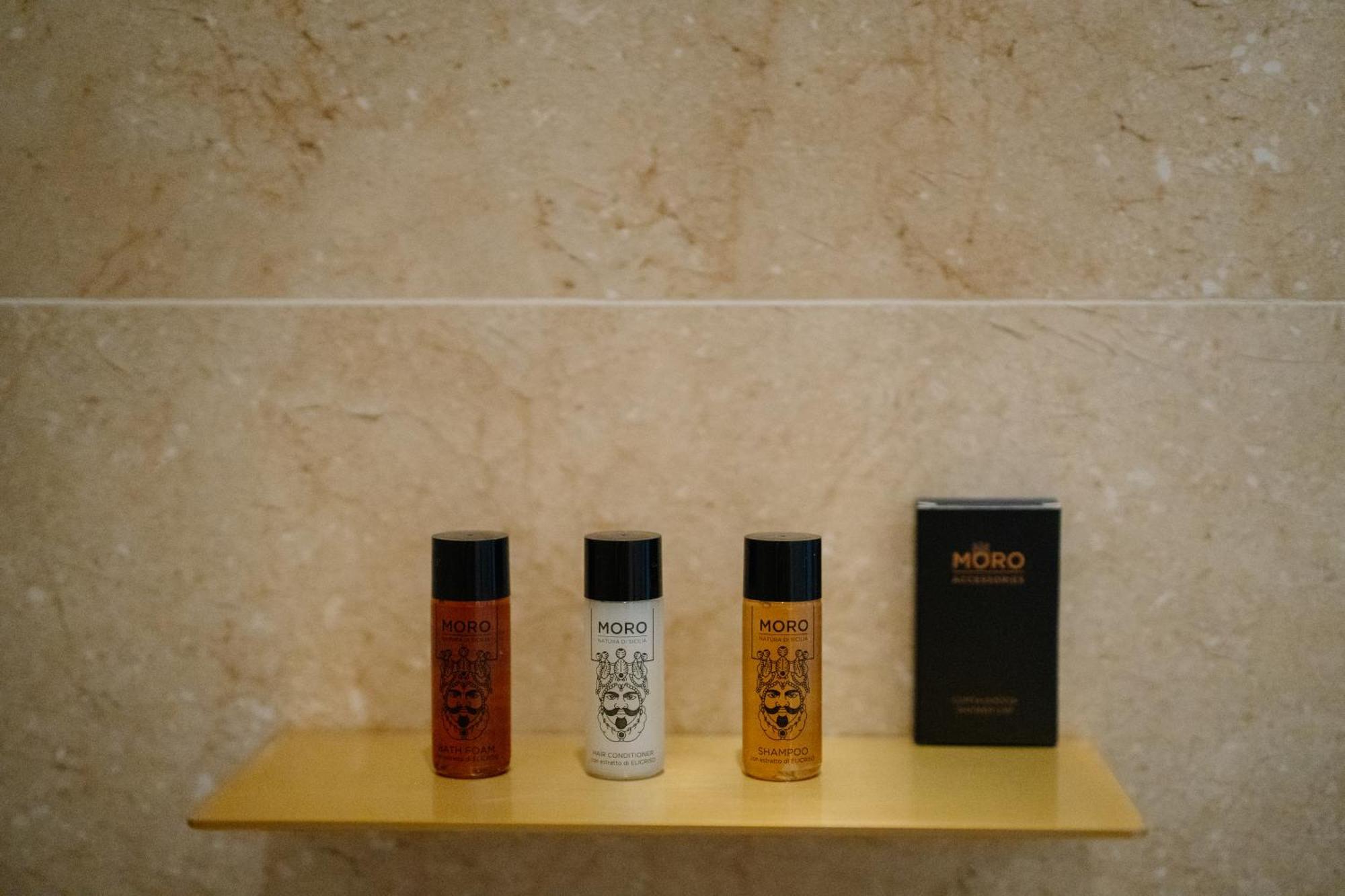 Taga Suites Catania Ngoại thất bức ảnh